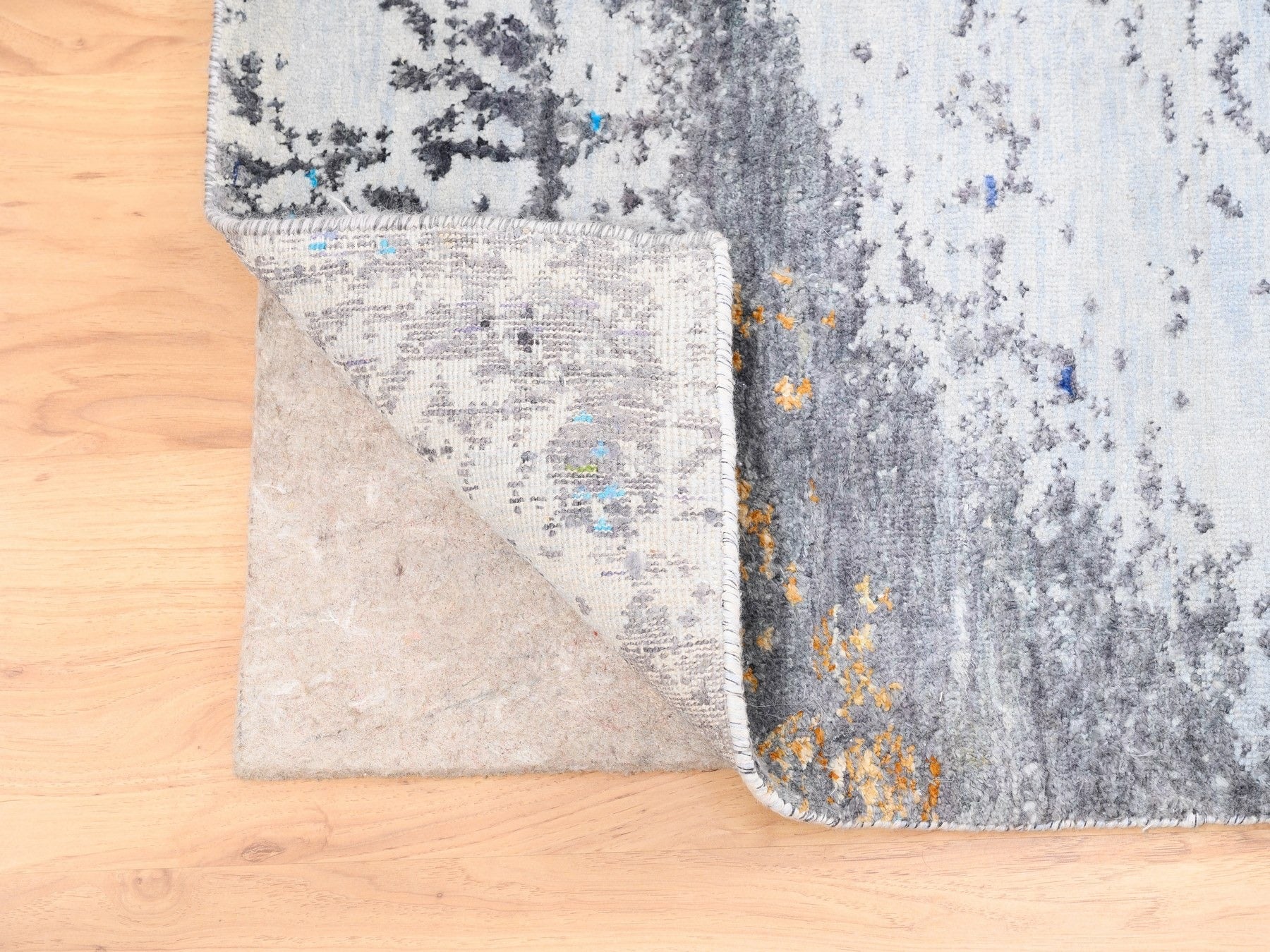 Modern / Contemporary hand-knotted wool/silk rug in Black, 8' x 10' — SKU O062407 (view 4)
