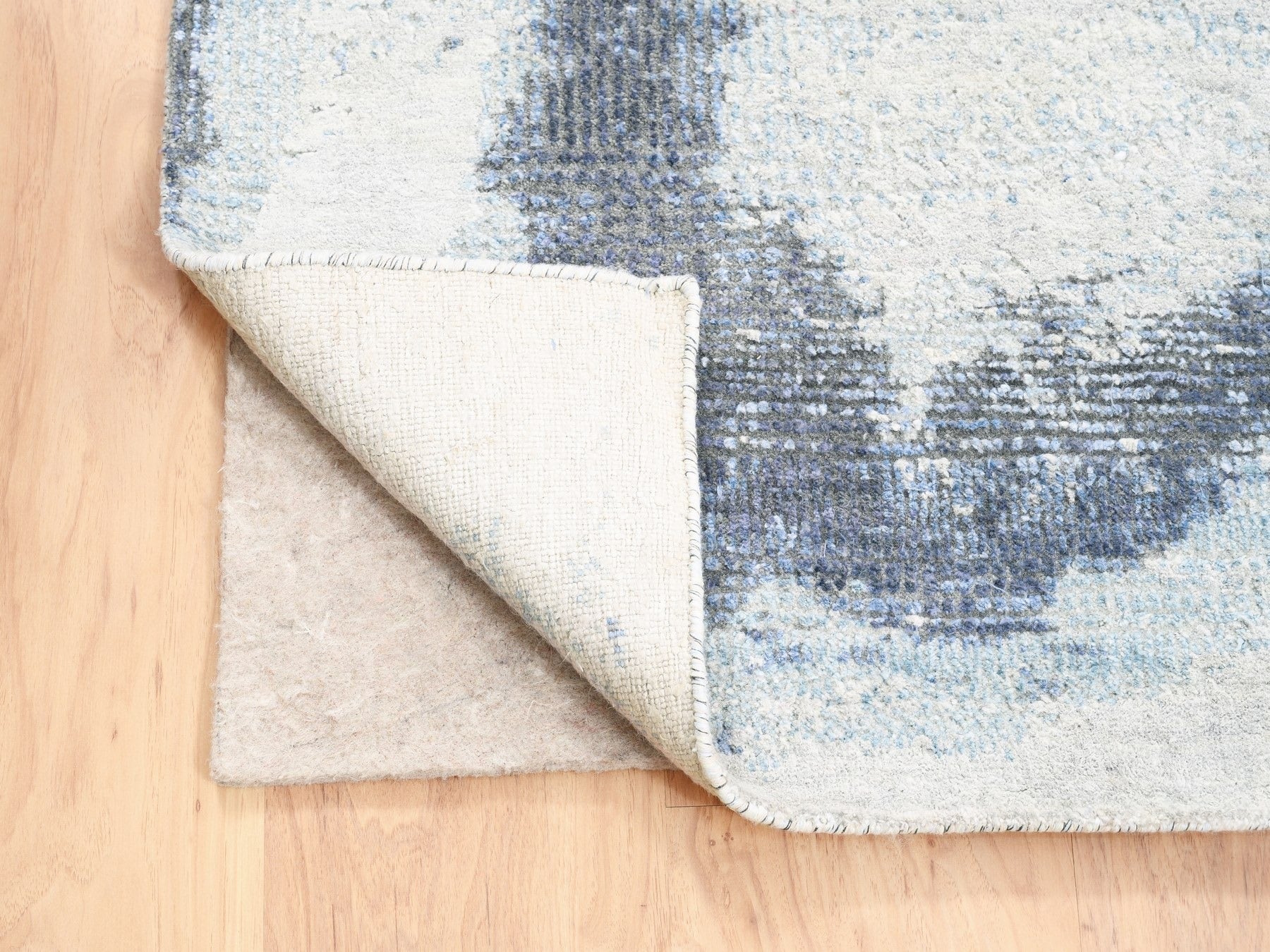 Modern / Contemporary hand-knotted wool/silk rug in Blue, 7'10" x 10' — SKU O062411 (view 4)