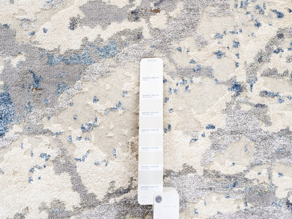 Ivory 4'1" x 5'9" Modern and Contemporary Hand knotted Wool/Silk Rug - Sku: O062429