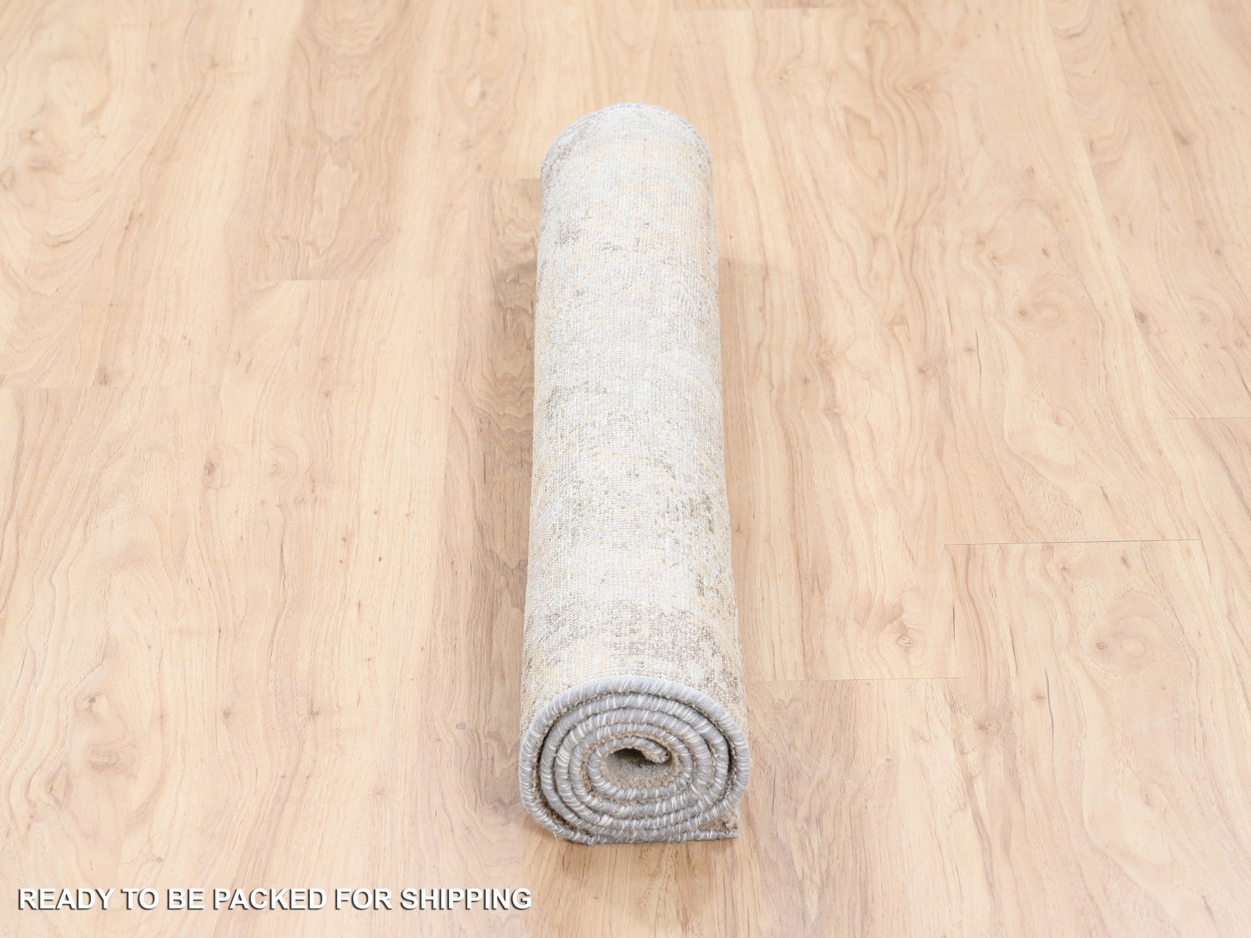 Modern / Contemporary hand-knotted wool/silk rug in Beige, 3' x 5' — SKU O062431 (view 6)