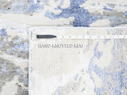 Grey 2'7" x 8'0" Modern / Contemporary Hand knotted Wool/Silk Rug - Sku: O062434