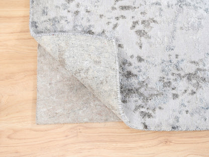 Grey 2'9" x 10'0" Modern / Contemporary Hand knotted Wool/Silk Rug - Sku: O062438