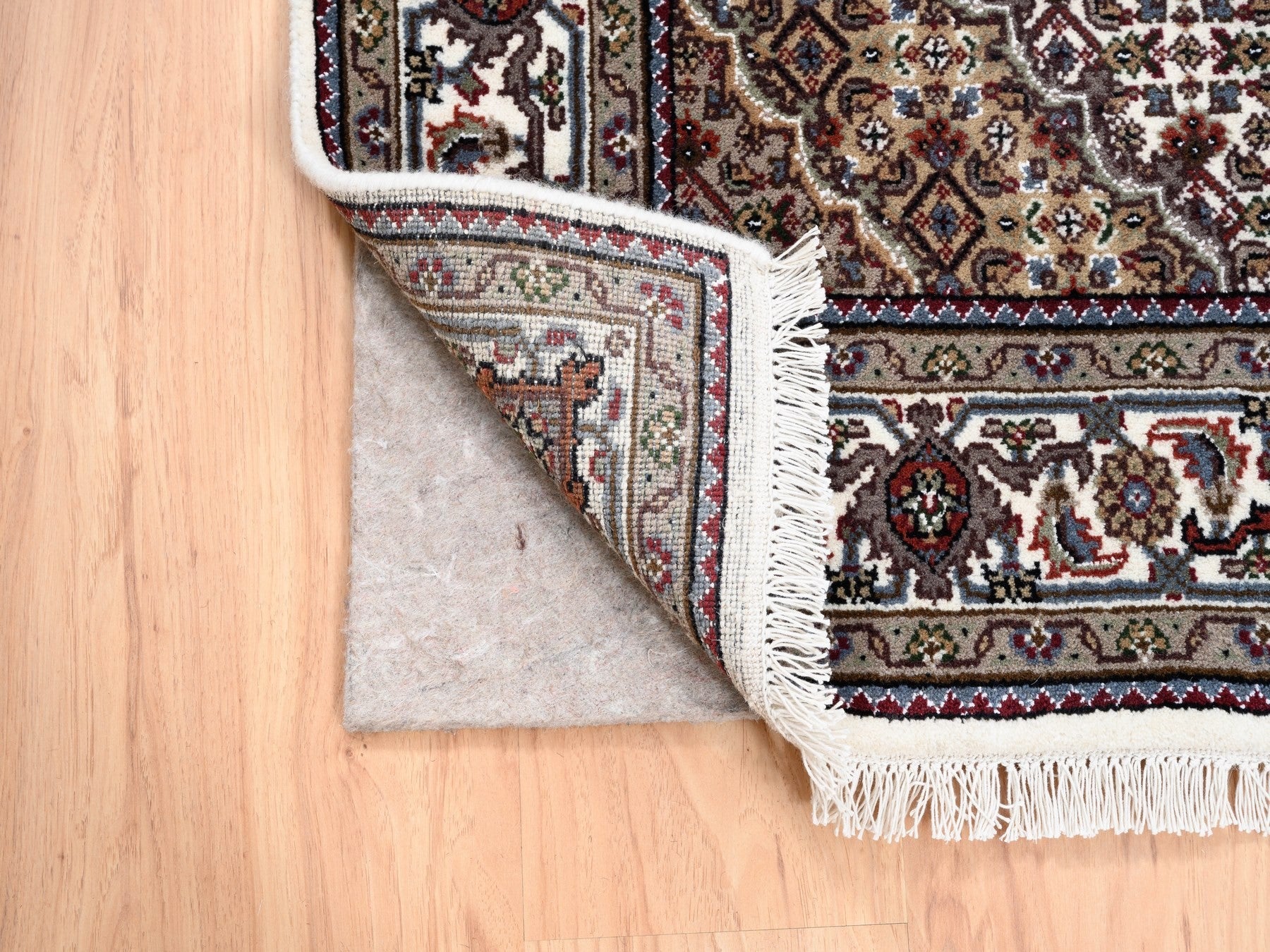 Tabriz Fine Oriental hand-knotted wool rug in Ivory, 3'8" x 6' — SKU O062489 (view 3)