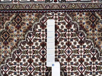Ivory 3'8" x 6'0" Fine Oriental Hand knotted Wool Rug - Sku: O062489