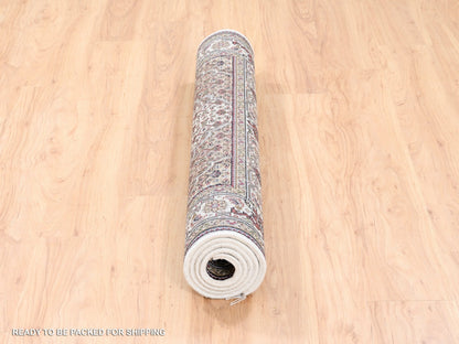 Ivory 4'0" x 6'0" Fine Oriental Hand knotted Wool Rug - Sku: O062490