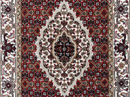 Red 2'6" x 16'3" Traditional Hand knotted Wool/Silk Rug - Sku: O062509