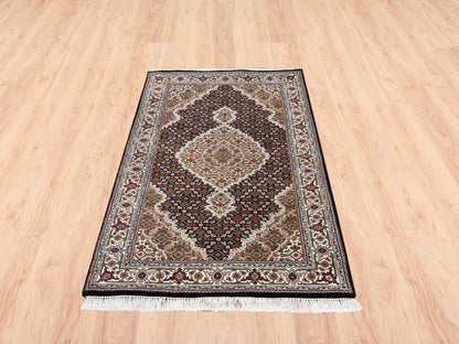 Black 3'2" x 5'6" Fine Oriental Hand knotted Wool Rug - Sku: O062533