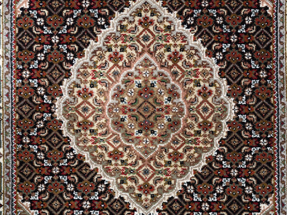 Tabriz Fine Oriental hand-knotted wool rug in Black & Ivory, 3'2" x 5'6" — SKU O062533 (view 5)