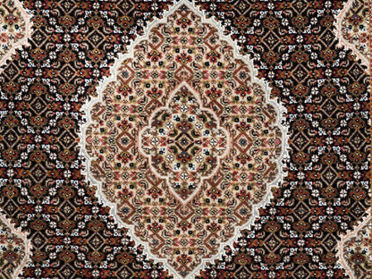 Tabriz Fine Oriental hand-knotted wool/silk rug in Black & Ivory, 4'2" x 6'1" — SKU O062569 (view 5)