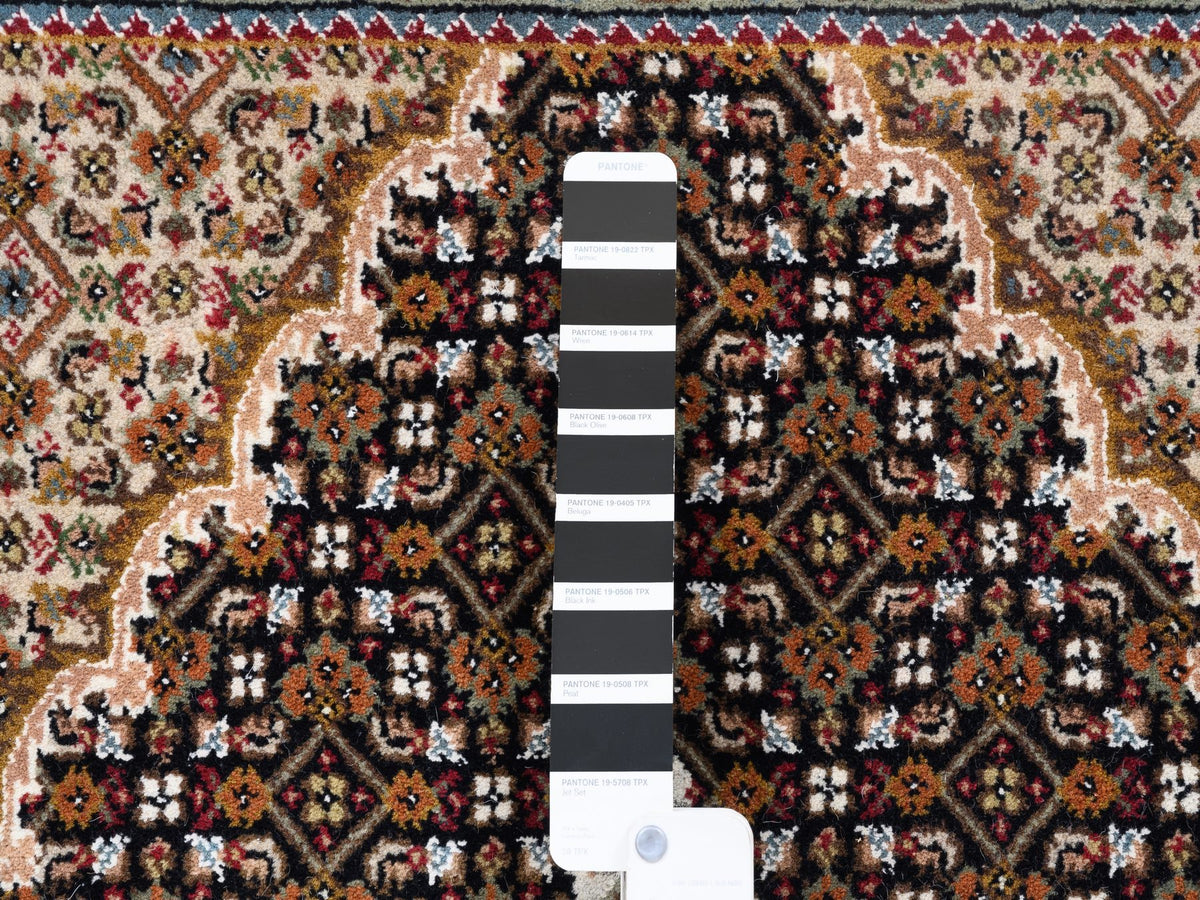 Tabriz Fine Oriental hand-knotted wool rug in Black & Ivory, 3'10" x 6' — SKU O062619 (view 4)