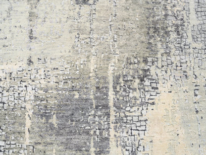 Grey 5'9" x 5'10" Modern / Contemporary Hand knotted Wool/Silk Rug - Sku: O062682