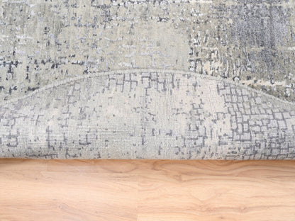 Grey 4'10" x 4'10" Modern / Contemporary Hand knotted Wool/Silk Rug - Sku: O062683