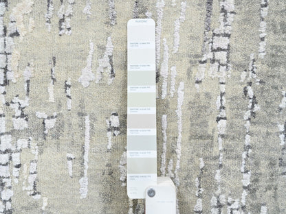 Grey 2'6" x 11'8" Modern / Contemporary Hand knotted Wool/Silk Rug - Sku: O062690