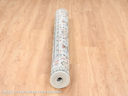 Ivory 5'9" x 5'9" Fine Oriental Hand knotted Wool Rug - Sku: O062789