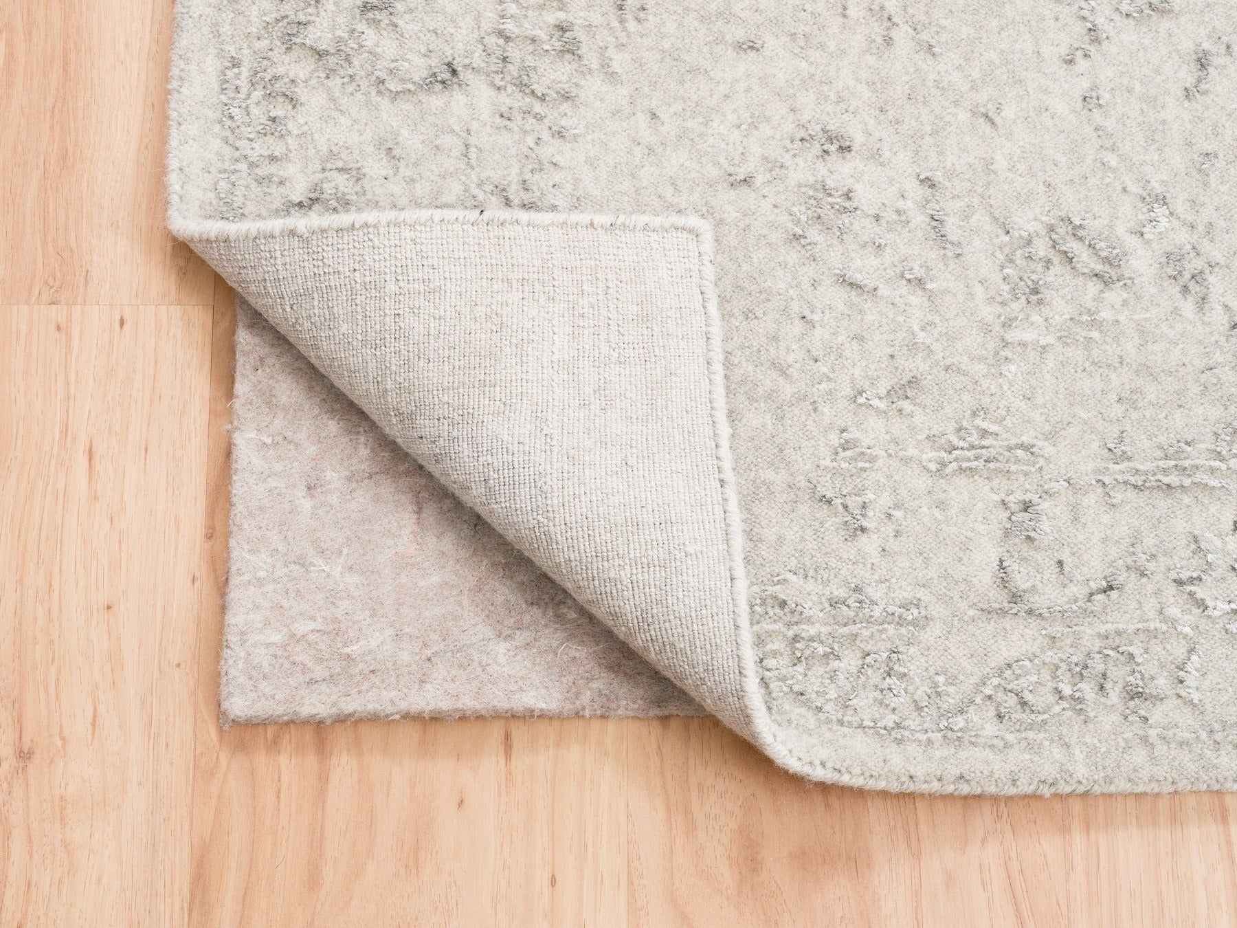 Modern / Contemporary hand-knotted wool/art silk rug in Beige, 11'10" x 14'9" — SKU O062836 (view 4)