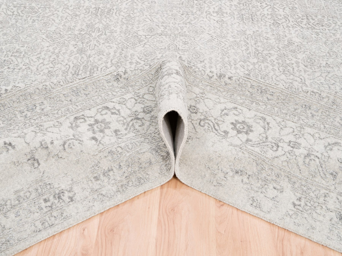Modern / Contemporary hand-knotted wool/art silk rug in Beige, 11'10" x 14'9" — SKU O062836 (view 5)