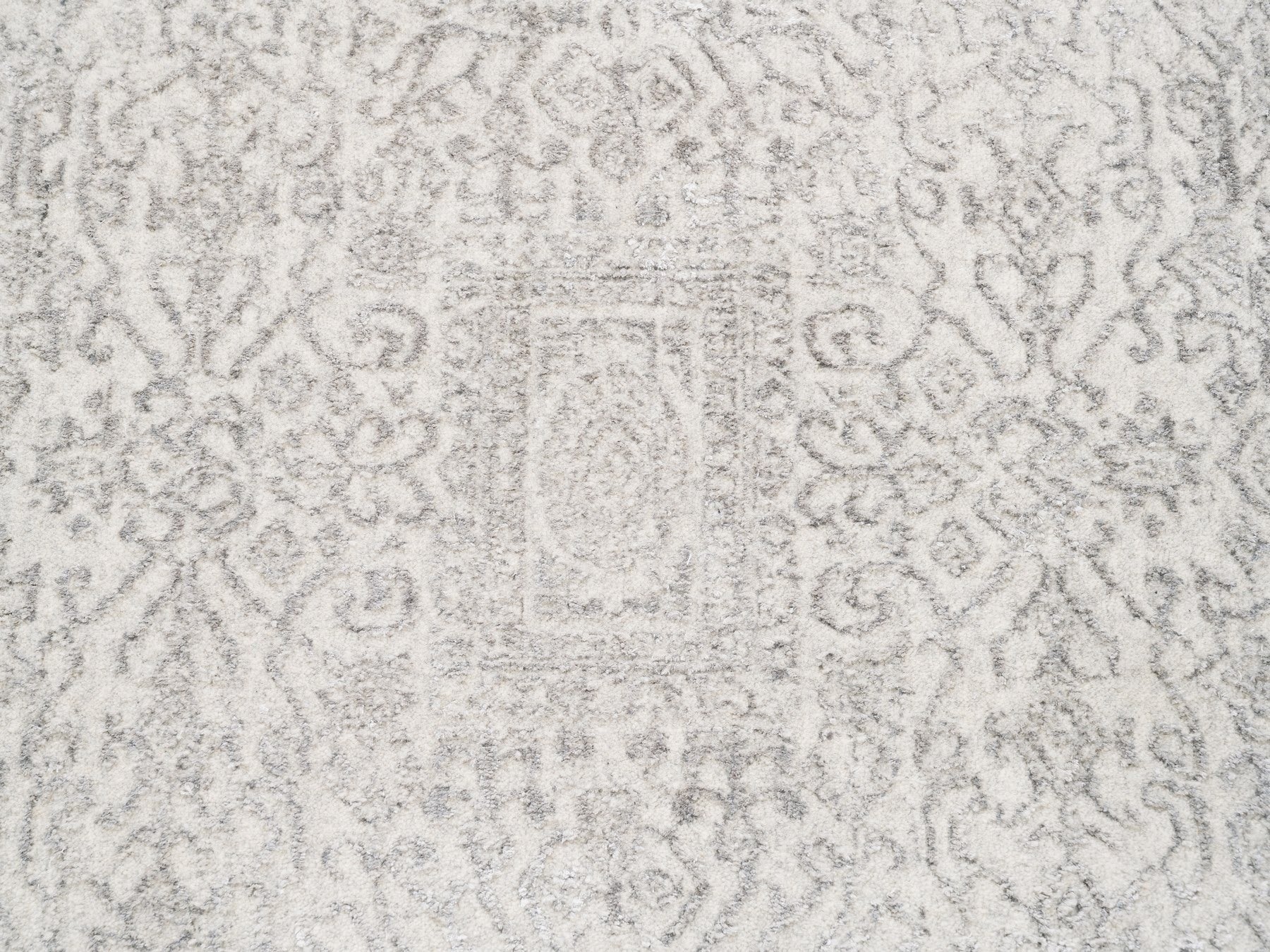 Modern / Contemporary hand-knotted wool/art silk rug in Beige, 11'10" x 14'9" — SKU O062836 (view 8)