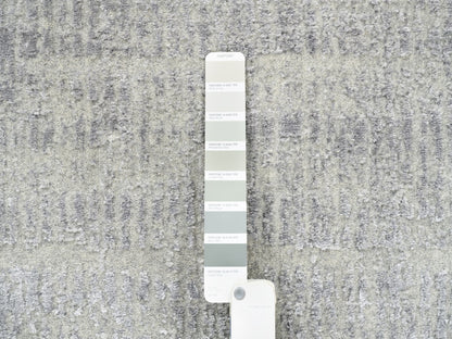 Grey 2'7" x 10'0" Modern / Contemporary Handloom Wool/Silk Rug - Sku: O062845