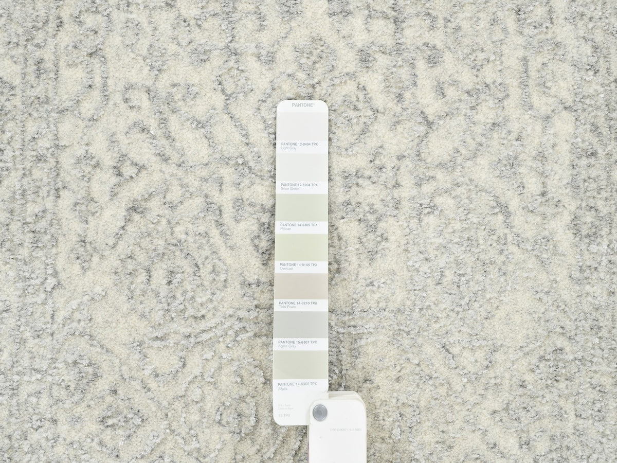 Modern / Contemporary hand-knotted wool/silk runner in Beige, 2'6" x 8' — SKU O062846 (view 4)
