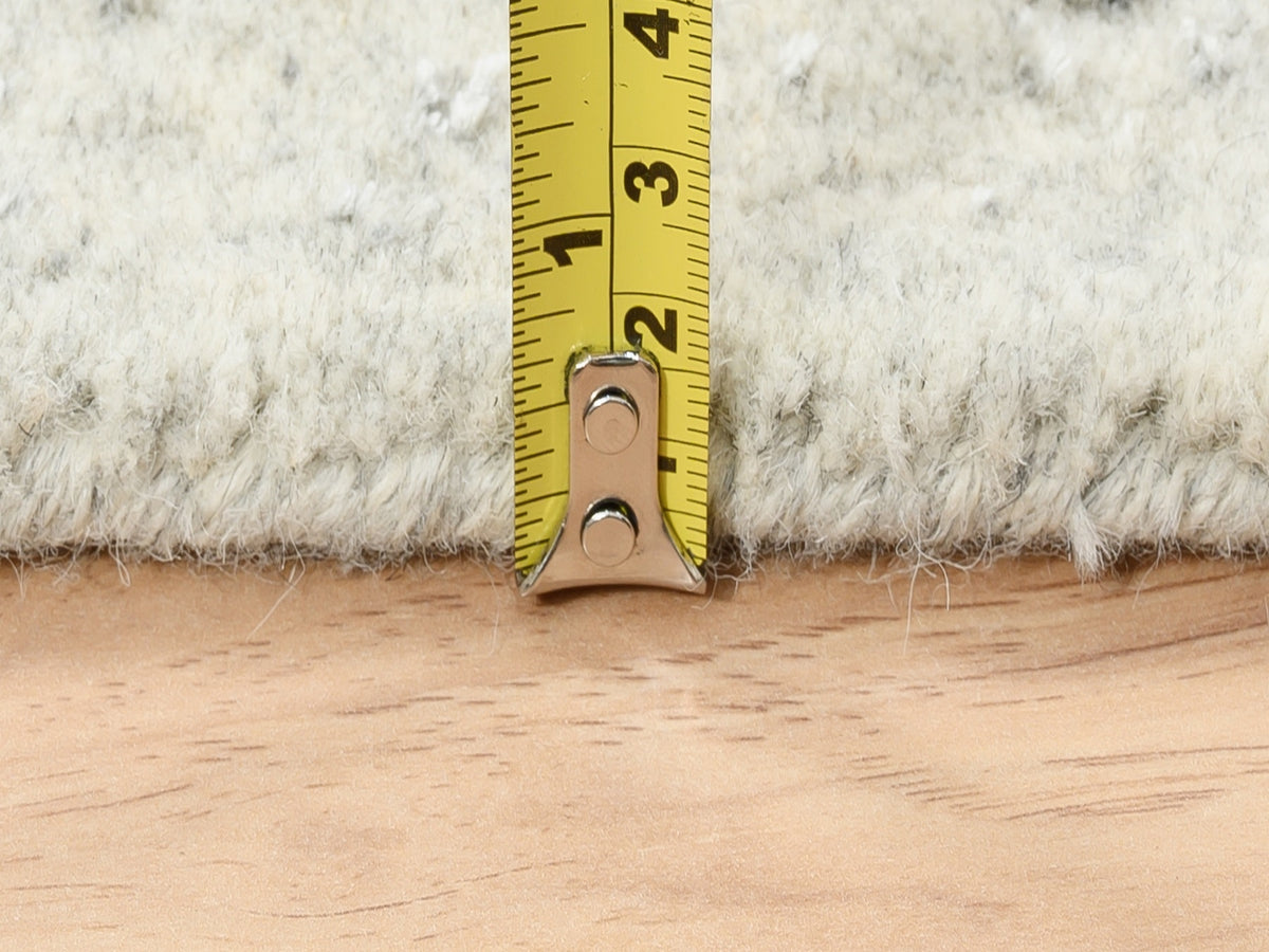 Modern / Contemporary hand-knotted wool/silk runner in Beige, 2'6" x 8' — SKU O062846 (view 7)