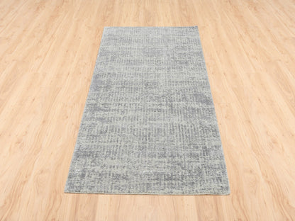 Grey 2'6" x 6'0" Modern / Contemporary Handloom Wool/Silk Rug - Sku: O062849