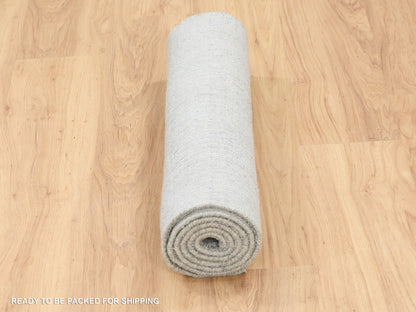 Grey 2'6" x 6'0" Modern / Contemporary Handloom Wool/Silk Rug - Sku: O062849
