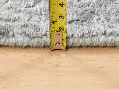 Grey 2'6" x 6'0" Modern / Contemporary Handloom Wool/Silk Rug - Sku: O062849