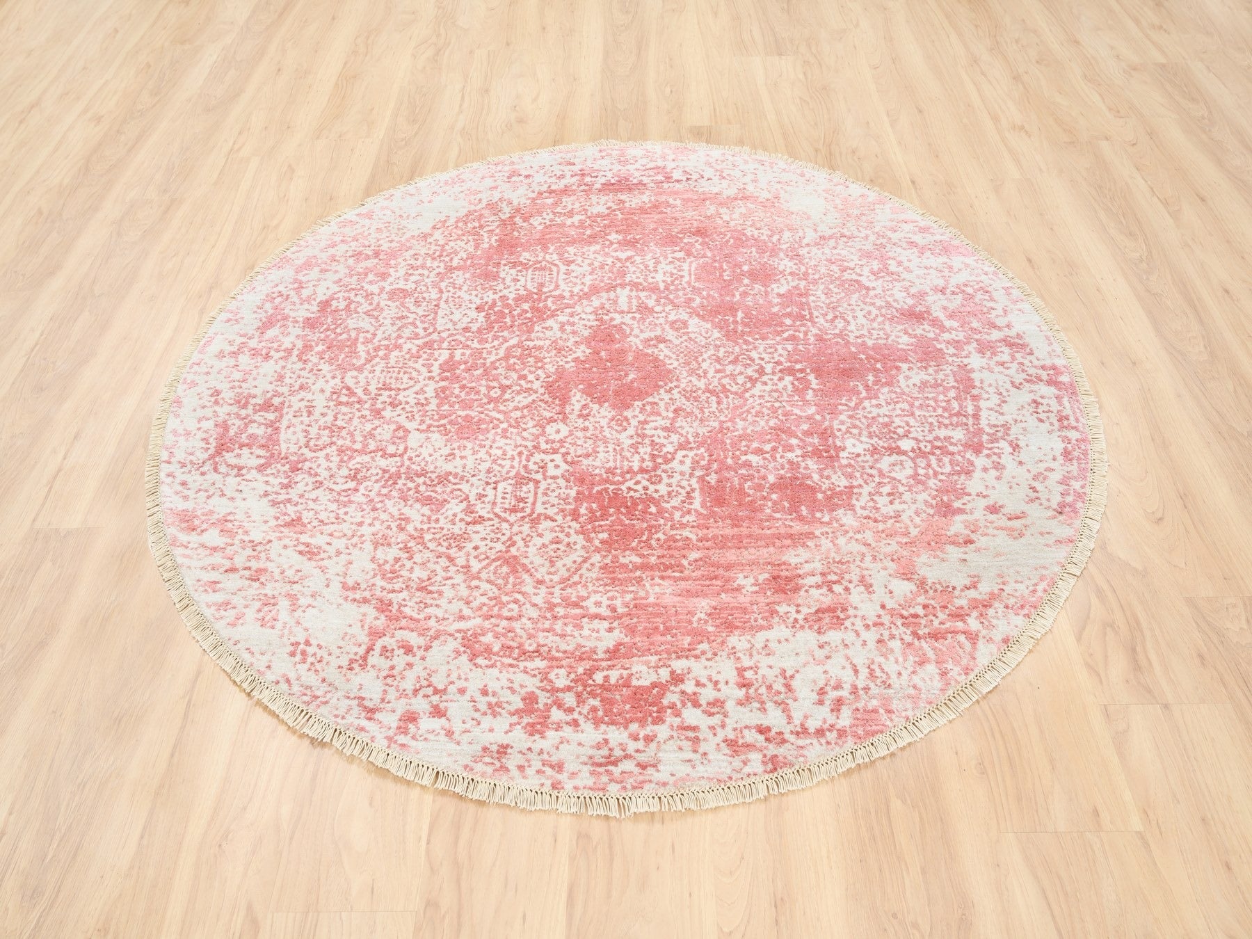 Transitional hand-knotted wool/pure silk rug in Pink, 5'10" x 6' — SKU O062875 (view 2)