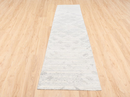 Grey 2'6" x 12'0" Modern / Contemporary Hand knotted Wool Rug - Sku: O062938