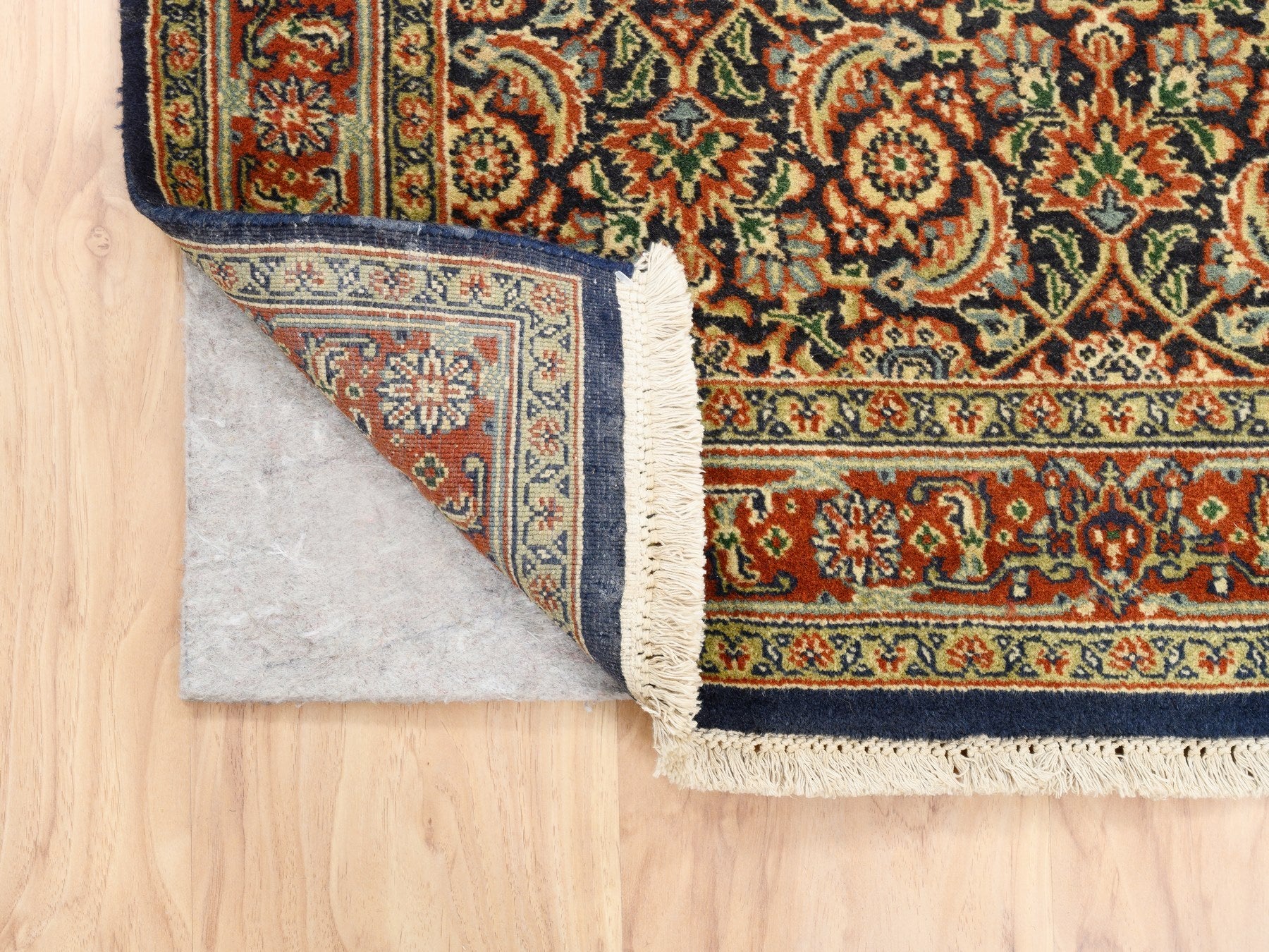 Herati Fine Oriental hand-knotted wool rug in Black & Red, 3'1" x 5'2" — SKU O062979 (view 3)