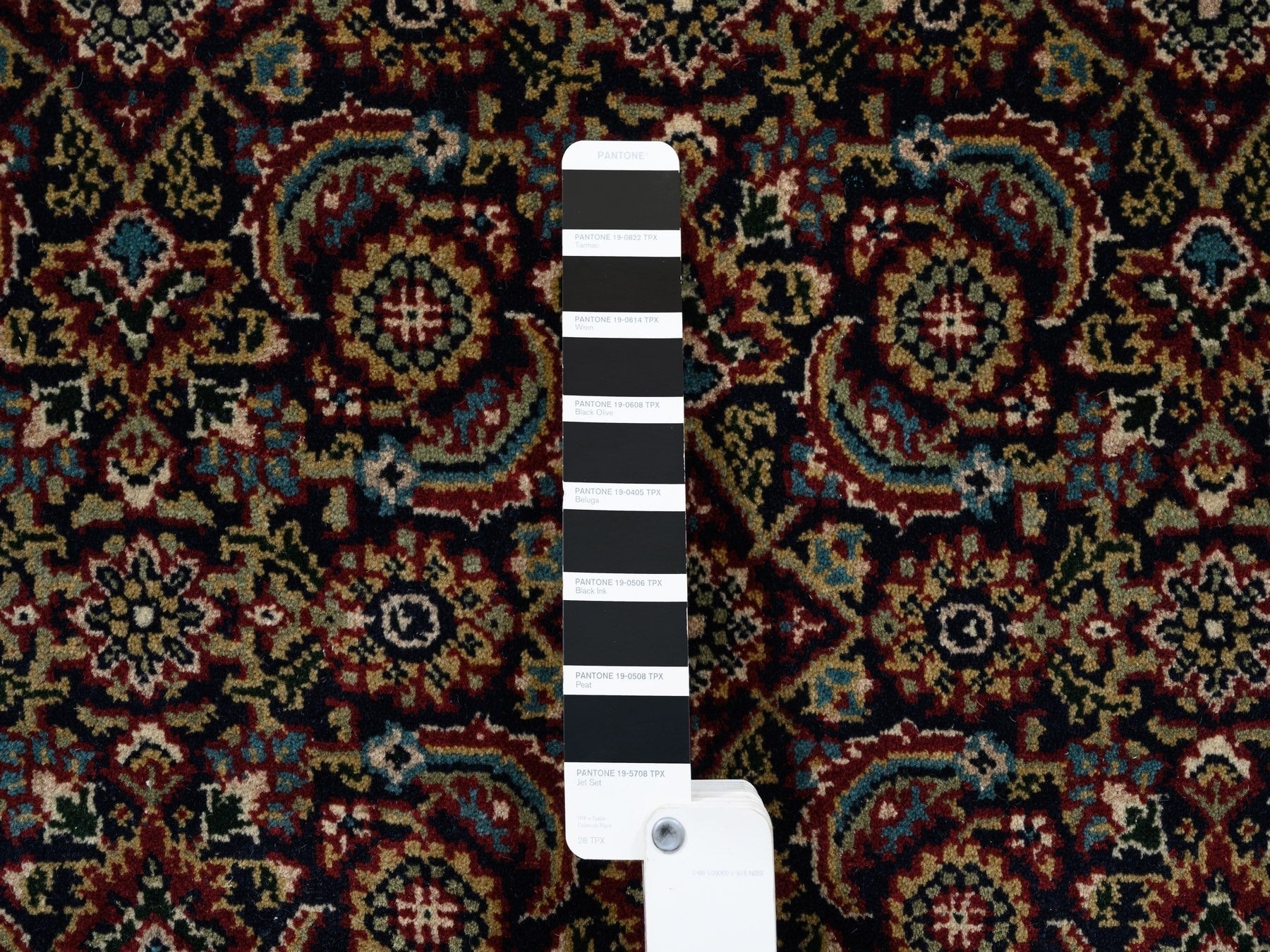 Herati Fine Oriental hand-knotted wool rug in Black & Red, 5'2" x 7'4" — SKU O062995 (view 4)