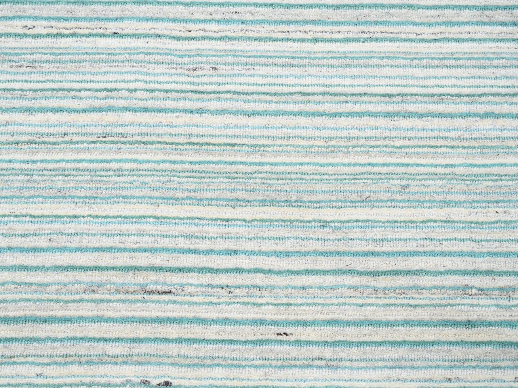 Modern / Contemporary hand-knotted wool rug in Green, 9'1" x 12' — SKU O063043 (view 8)