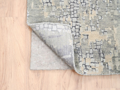 Grey 4'0" x 12'0" Modern / Contemporary Hand knotted Wool/Silk Rug - Sku: O063061
