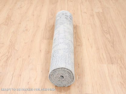 Grey 4'0" x 12'0" Modern / Contemporary Hand knotted Wool/Silk Rug - Sku: O063061