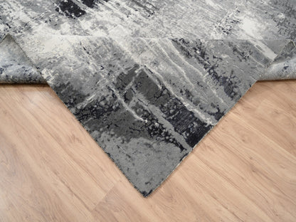 Ivory 8'0" x 8'1" Modern and Contemporary Hand knotted Wool/Silk Rug - Sku: O063178