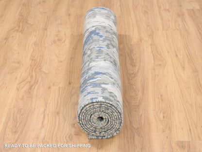 Blue 4'0" x 11'9" Modern and Contemporary Hand knotted Wool/Silk Rug - Sku: O063182