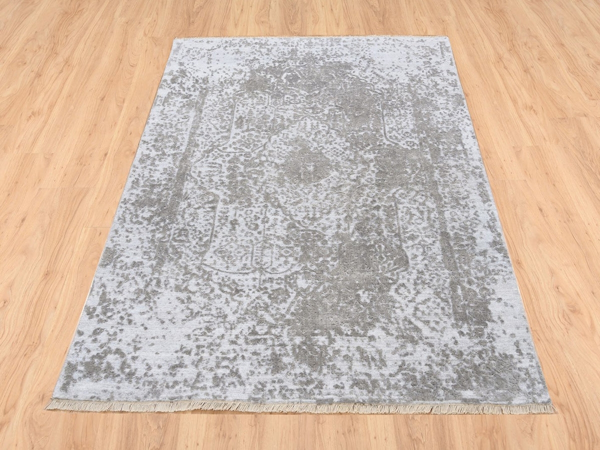 Transitional hand-knotted wool/silk rug in Gray, 4'2" x 6' — SKU O063183 (view 2)