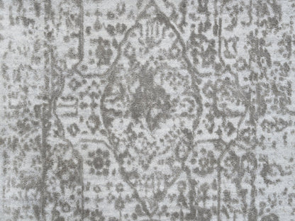 Grey 2'7" x 7'9" Transitional Hand knotted Wool/Silk Rug - Sku: O063196