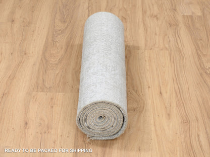 Grey 2'7" x 7'9" Transitional Hand knotted Wool/Silk Rug - Sku: O063196