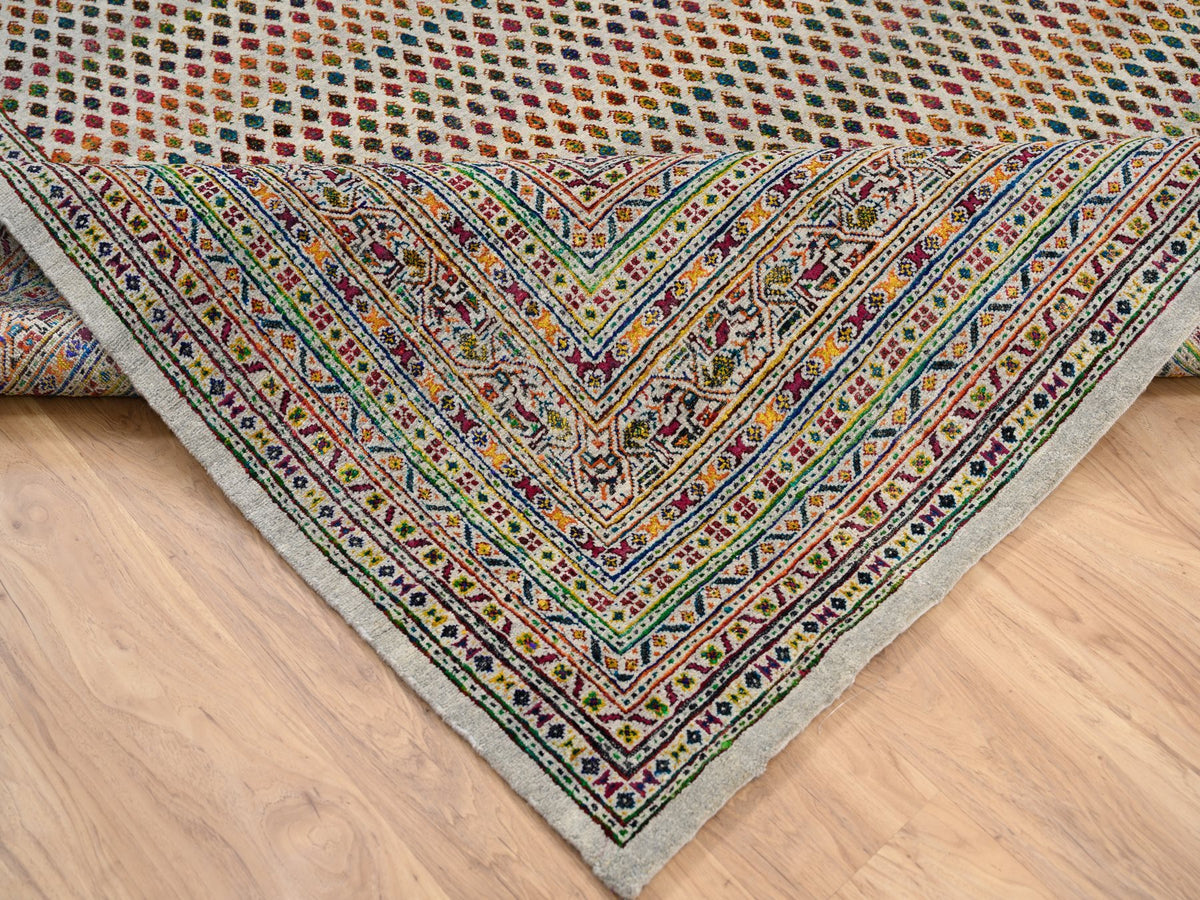 Sarouk Modern / Contemporary hand-knotted wool/sari silk rug in Beige, 8'8" x 12'2" — SKU O063206 (view 6)