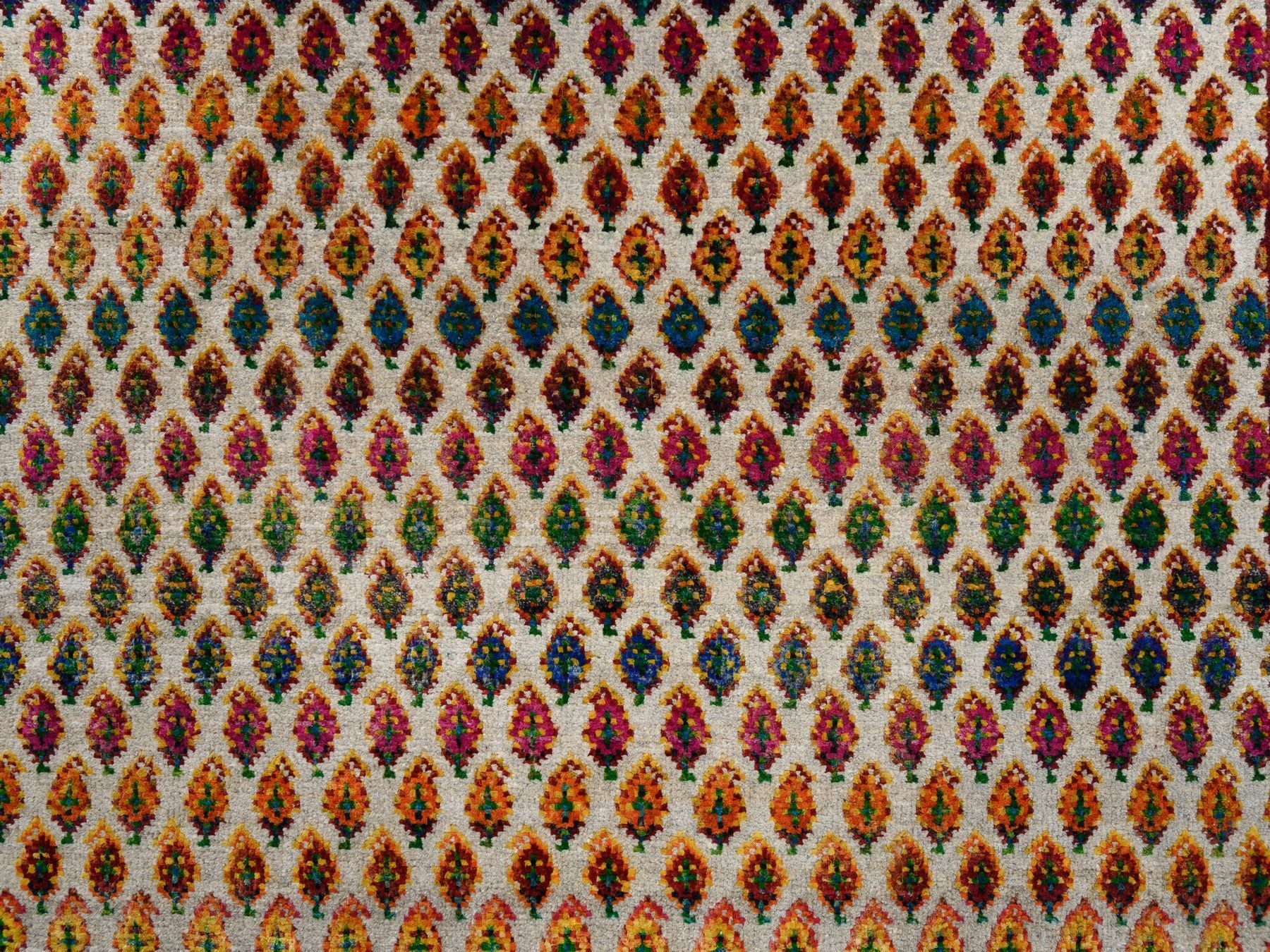Sarouk Modern / Contemporary hand-knotted wool/sari silk runner in Beige, 4' x 10' — SKU O063225 (view 5)