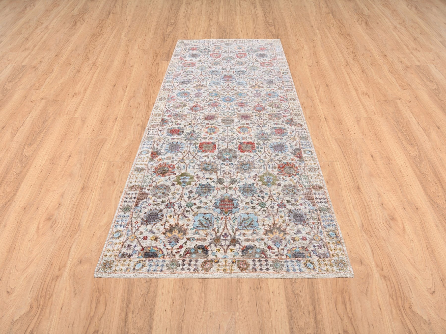 Ivory 4'1" x 10'3" Transitional Hand knotted Wool/Silk Rug - Sku: O063245