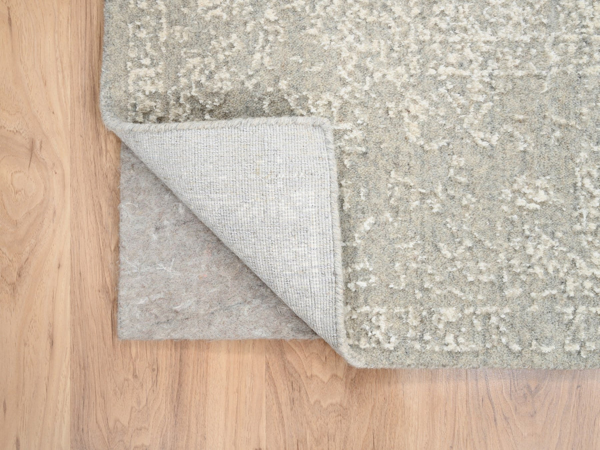 Modern / Contemporary hand-knotted wool/art silk rug in Beige, 6' x 9'2" — SKU O063264 (view 5)