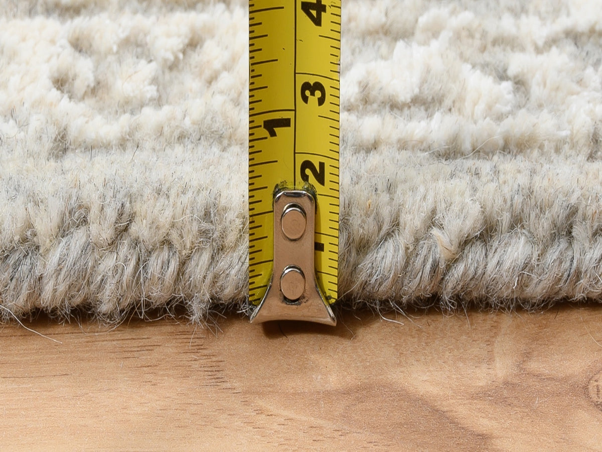 Modern / Contemporary hand-knotted wool/art silk rug in Beige, 6' x 6' — SKU O063270 (view 7)