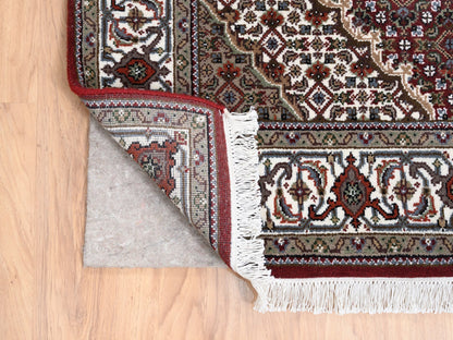 Red 4'1" x 16'0" Traditional Hand knotted Wool Rug - Sku: O063290