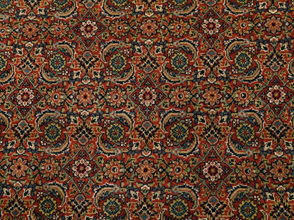 Red 6'1" x 6'1" Traditional Hand knotted Wool Rug - Sku: O063319