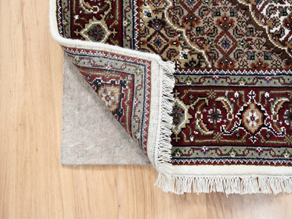 Ivory 4'1" x 6'2" Fine Oriental Hand knotted Wool/Silk Rug - Sku: O063344