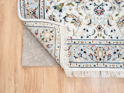 Ivory 2'8" x 10'1" Fine Oriental Hand knotted Wool Rug - Sku: O063452