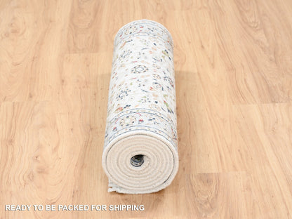 Ivory 2'8" x 10'1" Fine Oriental Hand knotted Wool Rug - Sku: O063452