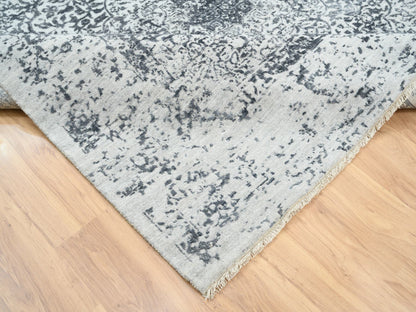 Grey 8'0" x 8'0" Transitional Hand knotted Wool/Silk Rug - Sku: O063455